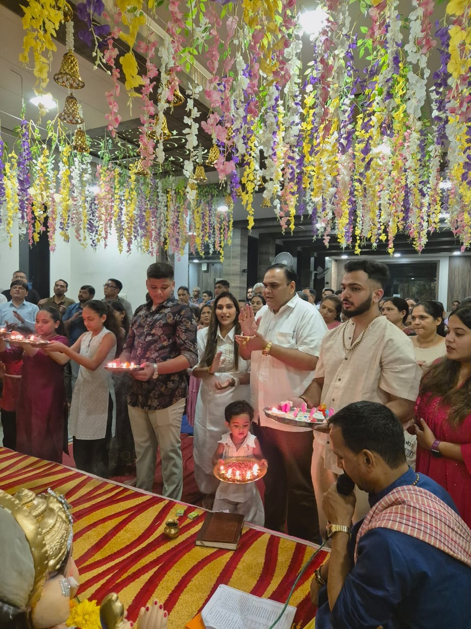 તા.૦૯-૦૯-૨૦૨૪ ના રોજ મારા ફેમિલી સાથે દ્વારકા સોસાયટી બાબેનમાં ગણેશ દર્શન કર્યા.